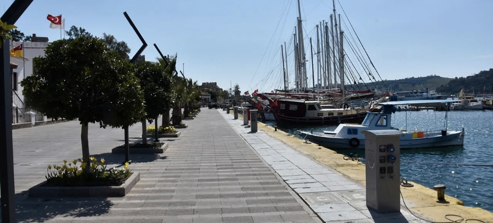 Turizmde yabancı çalışan tartışması