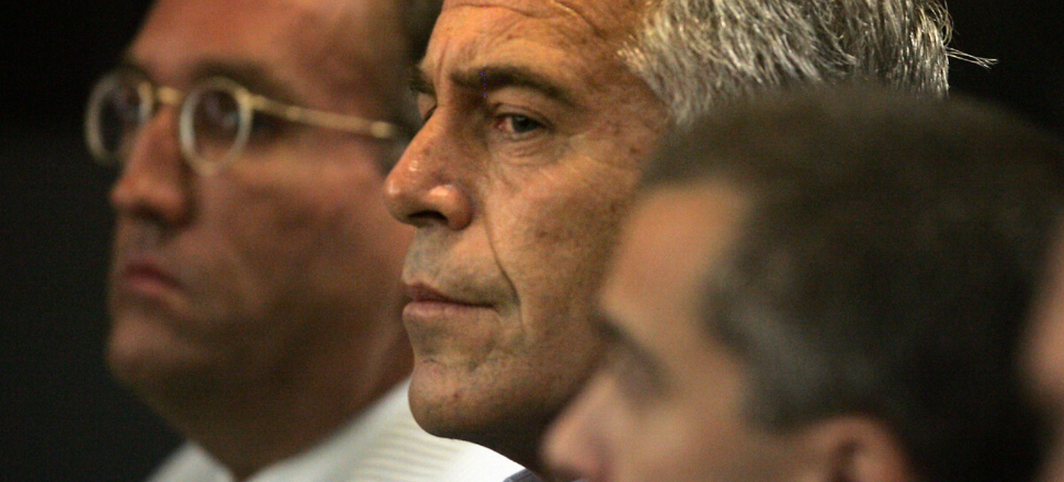 Epstein'den Türk kadına oğlunun yanında tecavüz