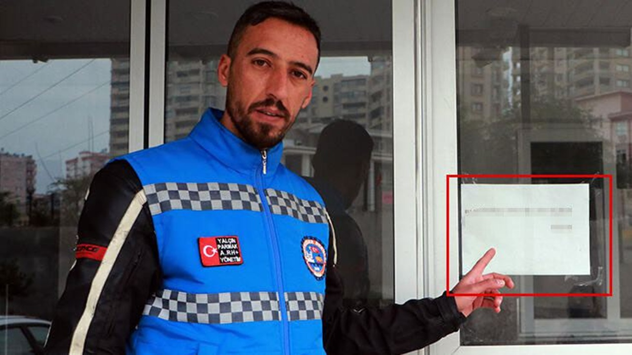 Apartmana asılan yazı olay oldu! Tepki gelince hemen kaldırıldı
