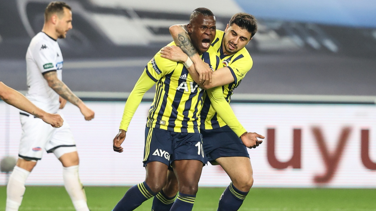 Denizlispor'u tek golle geçen Fenerbahçe şampiyonluk ortağı