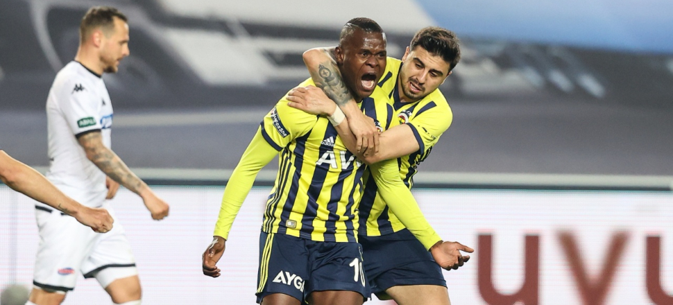 Denizlispor'u tek golle geçen Fenerbahçe şampiyonluk ortağı