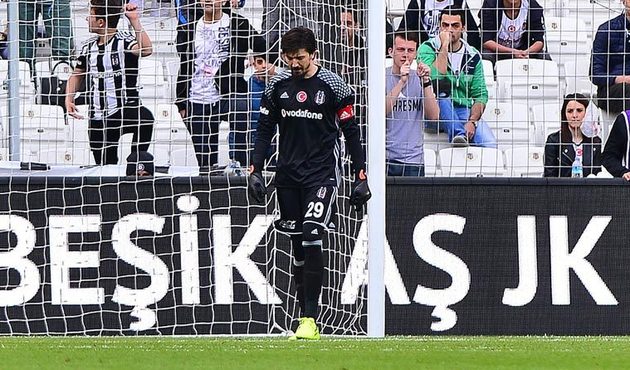 Tribünlerden Tolga Zengin’e şok tepki