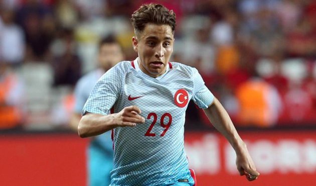 Emre Mor havalarda uçuyor