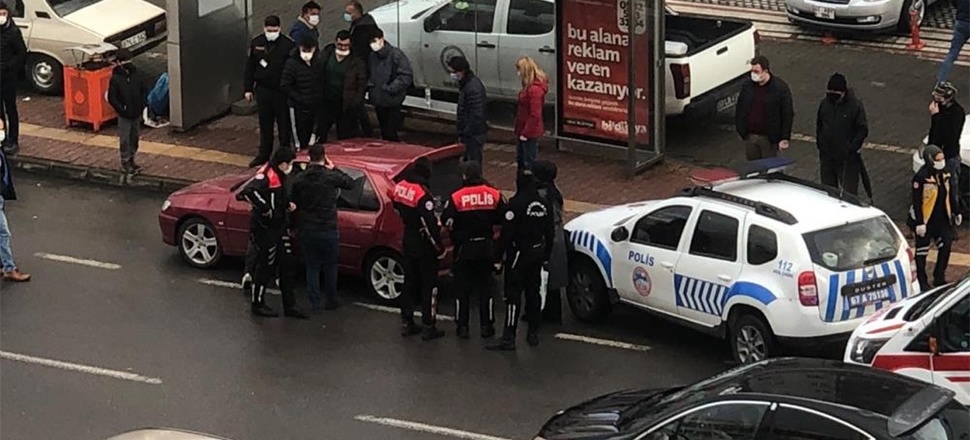Baltayla önce otomobile sonra hamile kadına saldırdı