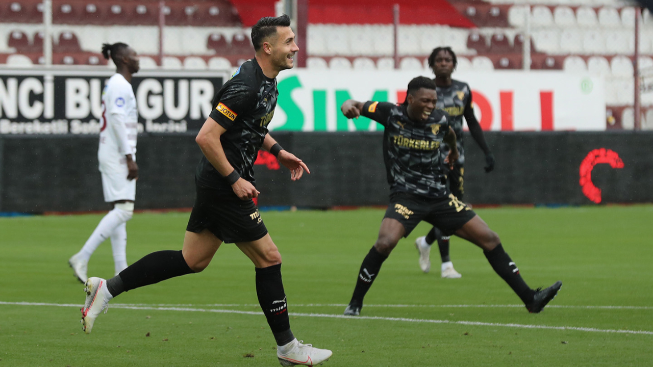 Göztepe Hatayspor'u sahadan sildi!