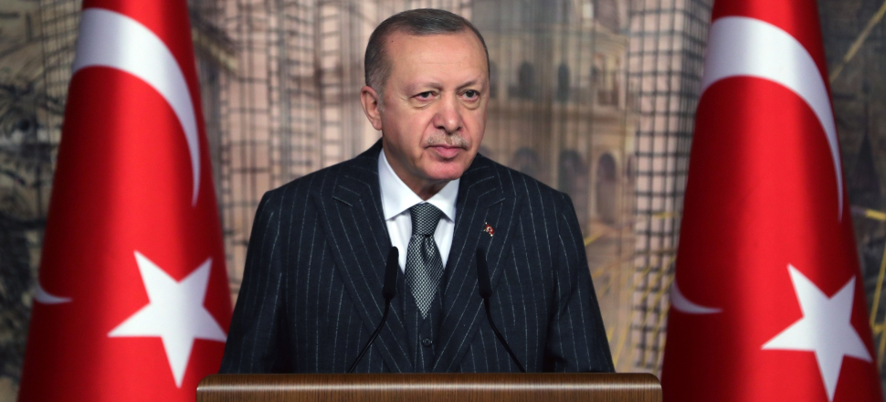 'Gavurun kılıcını sallayarak geliyorlar!'