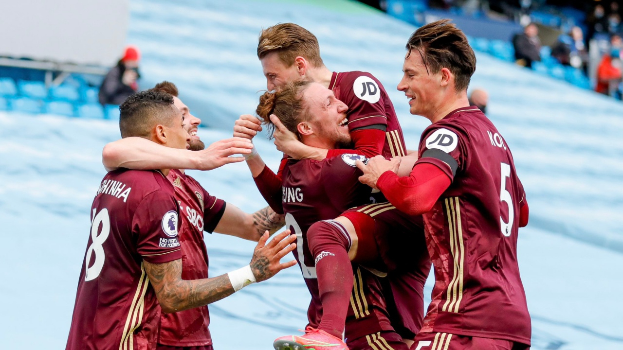 Leeds United, Manchester City'yi son dakikada yıktı