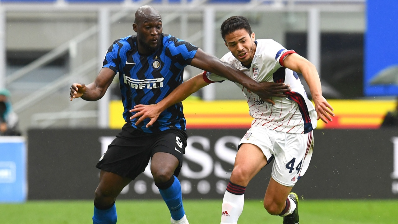 Cagliari'yi tek golle geçen İnter şampiyonluğa koşuyor