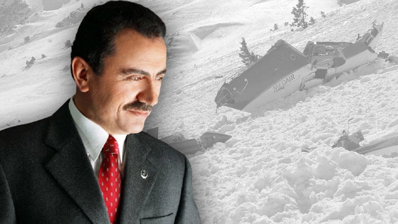 Furkan Yazıcıoğlu : İki tane jet uçuyor ama radarda tek jet görülüyor!