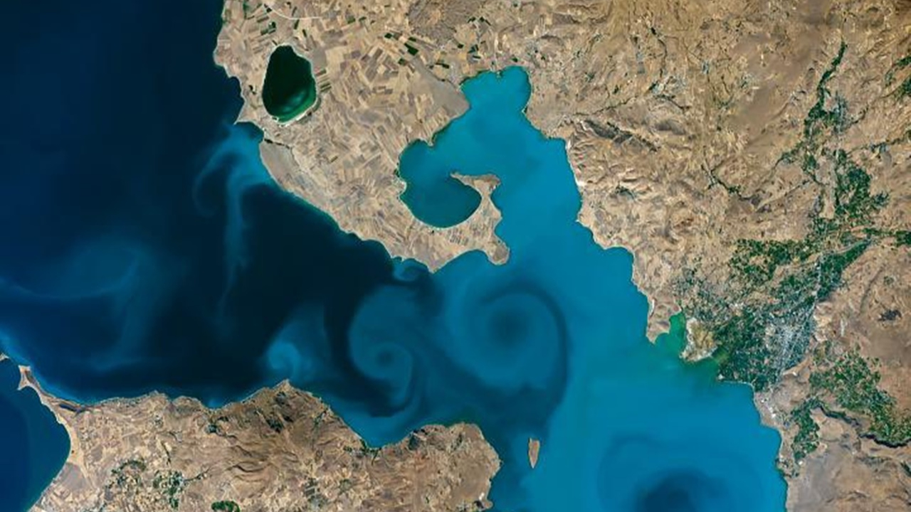Van Gölü'ne oy yağmuru: NASA'nın sitesi çöktü