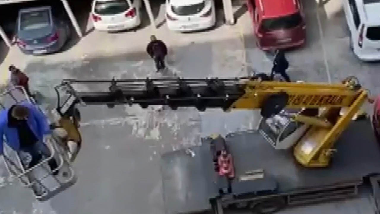 Koronavirüs tedavisi gören babaya oğlundan ‘vinçli’ sürpriz