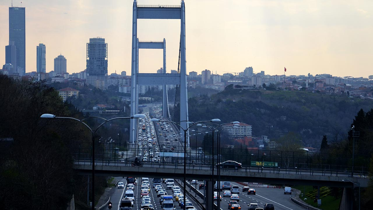İstanbul'da kısmi kapanmaya saatler kala trafik yoğunluğu