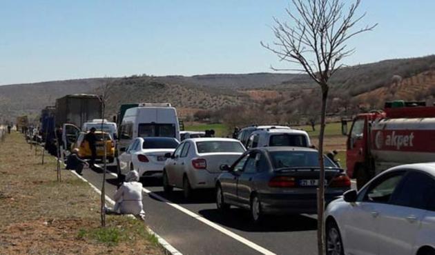 Bomba ihbarı yapıldı, karayolu ulaşıma kapatıldı!