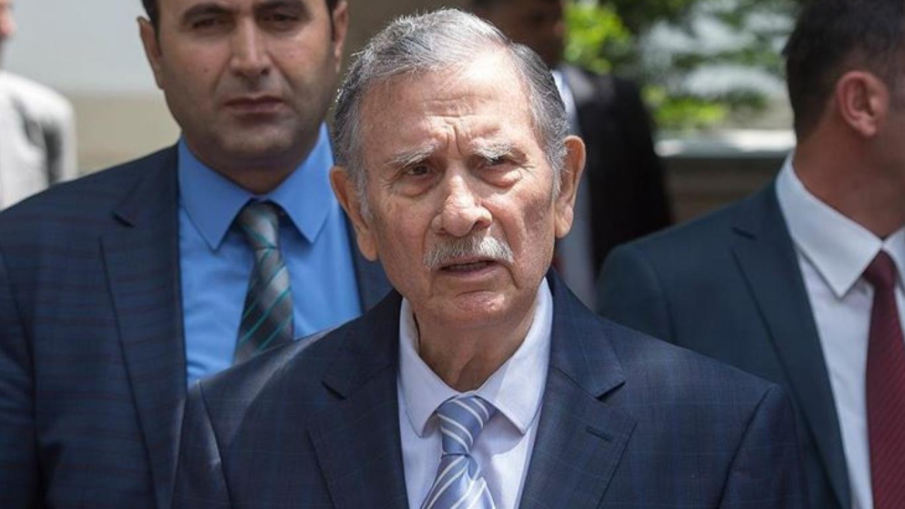 Eski başbakanlardan Yıldırım Akbulut vefat etti