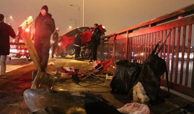 İstanbul'da korkunç kaza: İnsanları altına aldı...