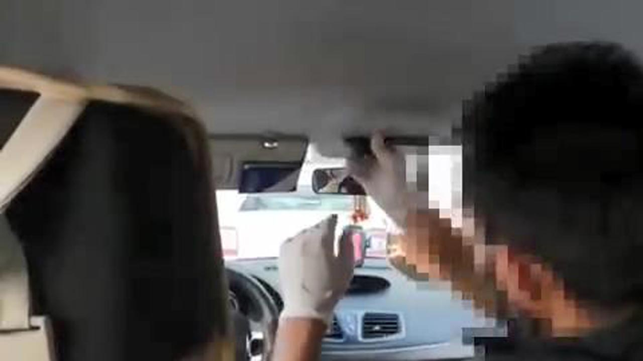Otomobilin tavanında 18 tabanca!