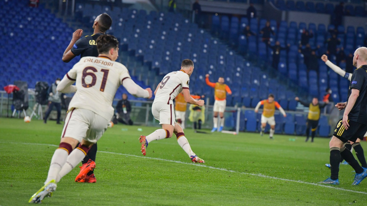 Ajax'ı eleyen AS Roma, UEFA Avrupa Ligi'nde yarı finalist