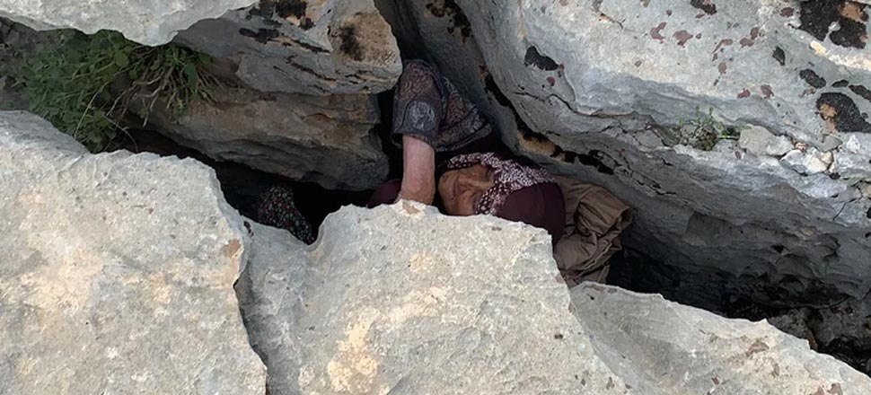 Adıyaman'da 3 gündür kayıp olan yaşlı kadın kayalıkların arasında bulundu