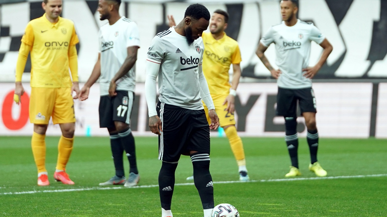 N'Koudou'dan başarısız panenka denemesi