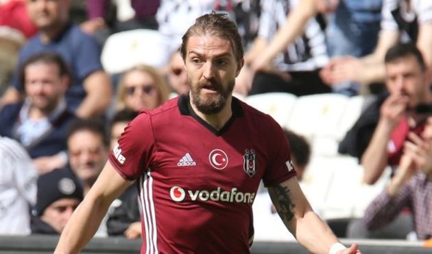 Caner Erkin 153 gün sonra sahalara döndü