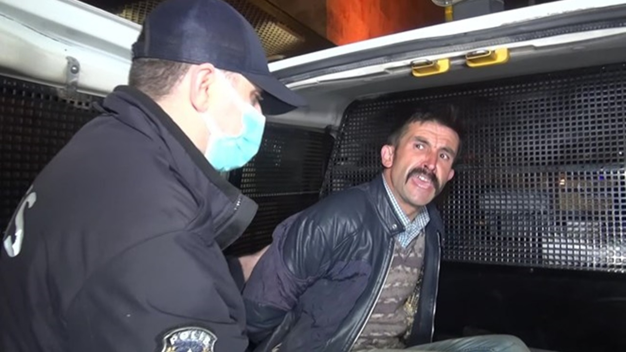 Bursa Ulu Camiye balyozlu saldırı!