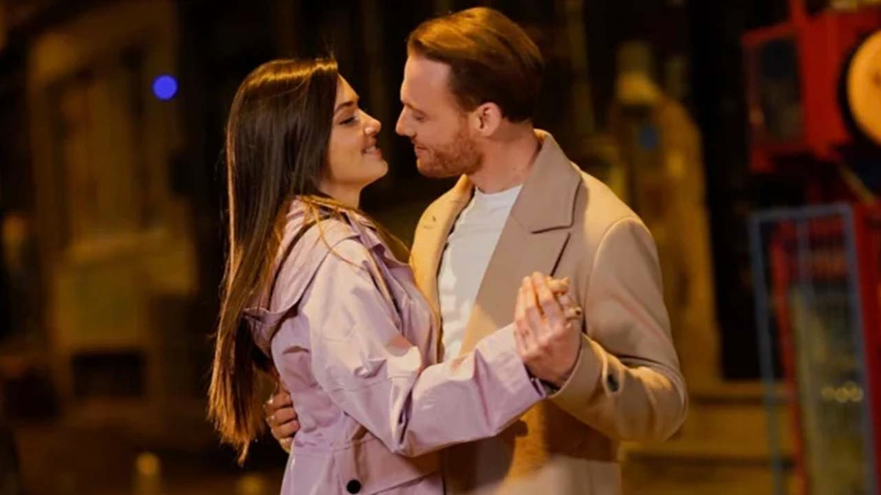 Hande Erçel ile Kerem Bürsin Maldivlere gitti
