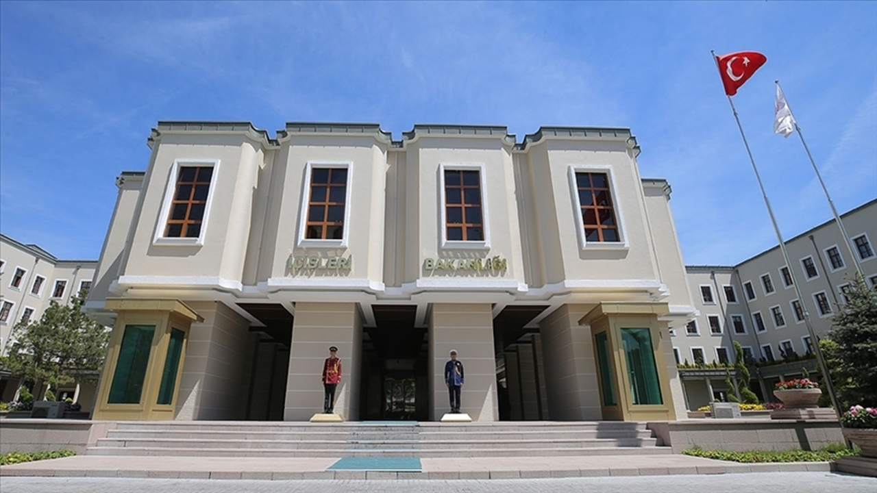 6 belediyeye gri pasaport soruşturması