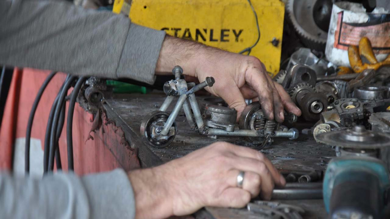 Go kart hurdalarının sanat eserine dönüşü