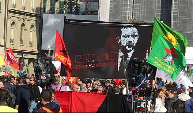 İsviçre'de terör örgütü yandaşları Cumhurbaşkanı Erdoğan'ı hedef gösterdi