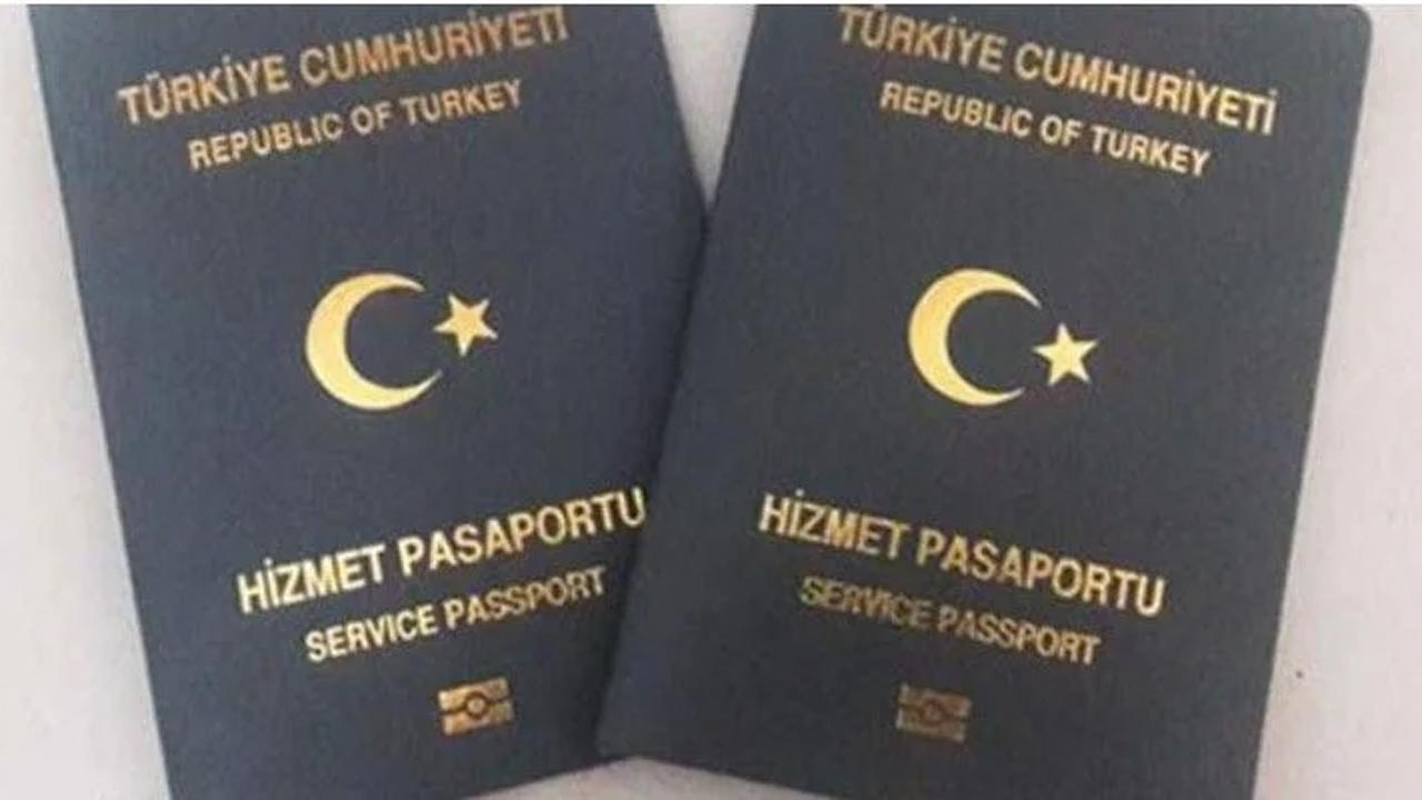 Gri pasaport krizi CHP'li belediyeye sıçradı