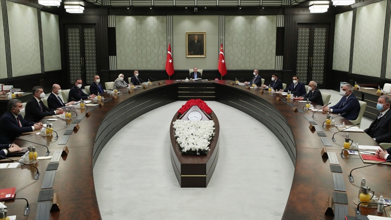 Yeni bakanlara siyasilerden tebrik mesajları