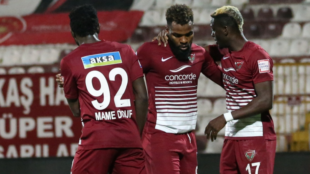 Hatayspor, Antalyaspor'dan 3 puanı 3 golle aldı