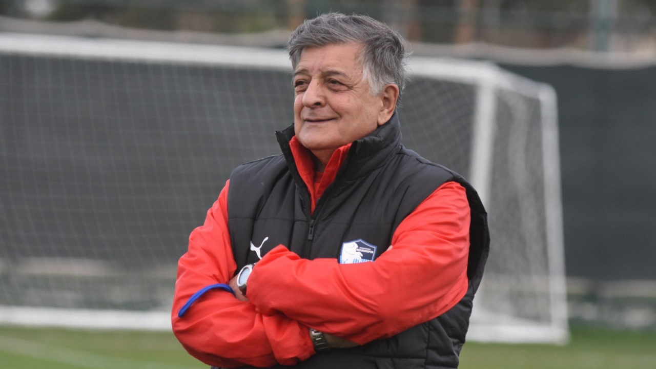 Yılmaz Vural'dan kadroya neşter!