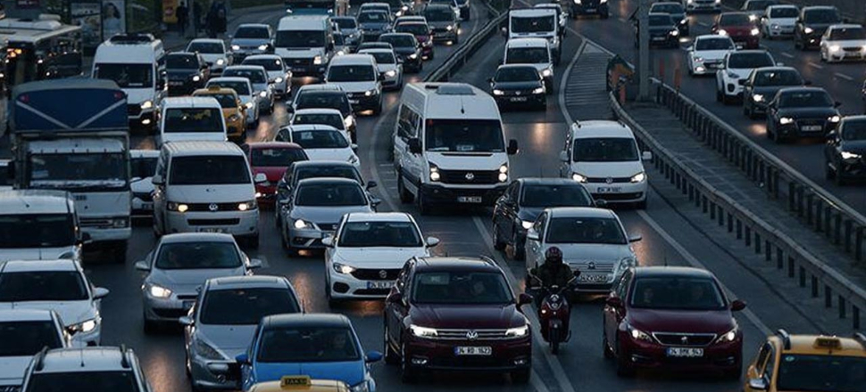 İstanbul'da trafik felç oldu!