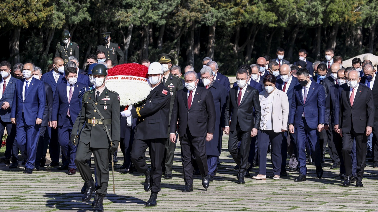 Devlet erkanı 23 Nisan'da Anıtkabir'de