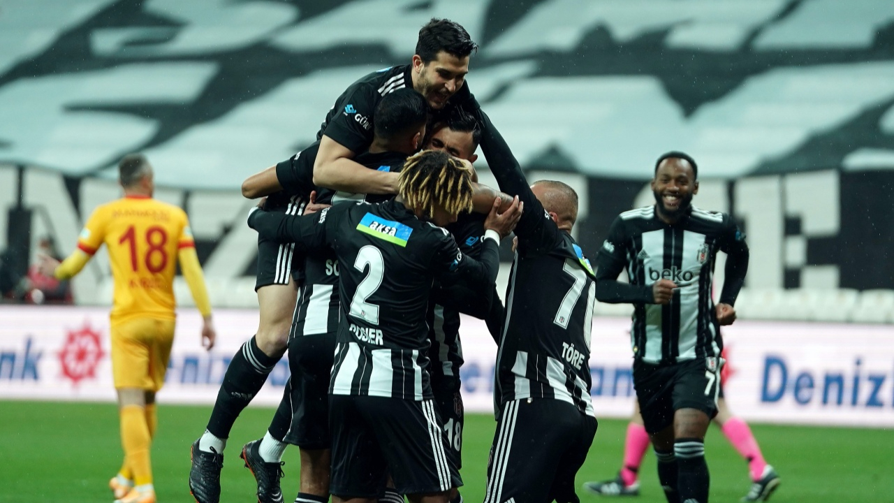 Beşiktaş, Kayserispor'u 3 golle geçti