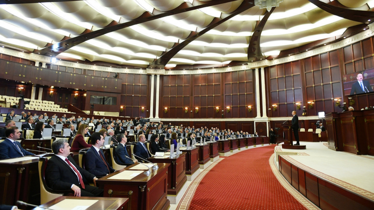 Azerbaycan'daki tüm partilerden ABD'ye karşı ortak bildiri
