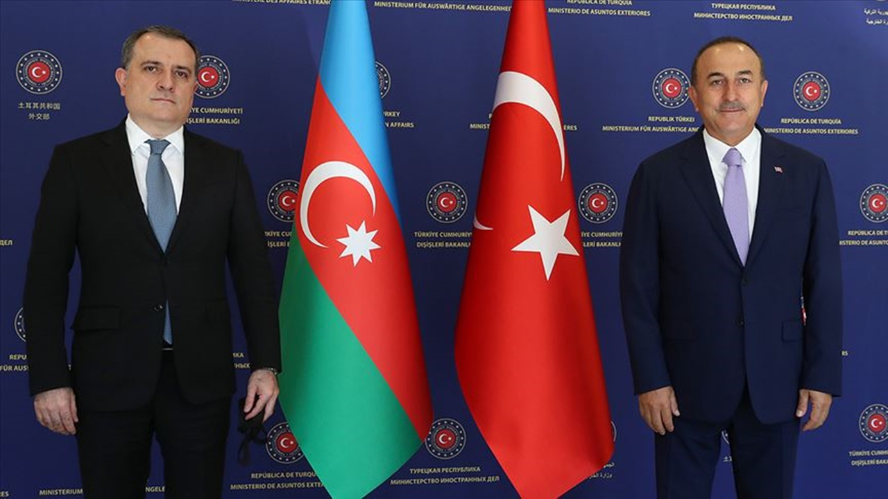 Çavuşoğlu ve Bayramov arasında kritik görüşme