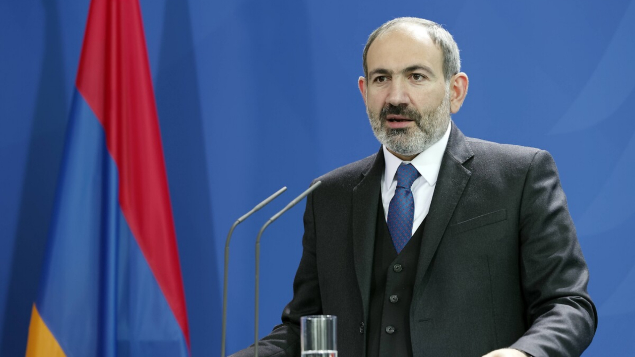Ermenistan Başbakanı Nikol Paşinyan istifa etti