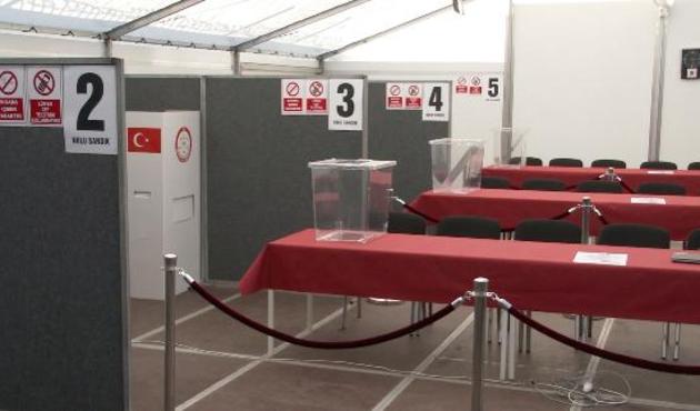 Referandum için yurt dışında sandıklar hazır