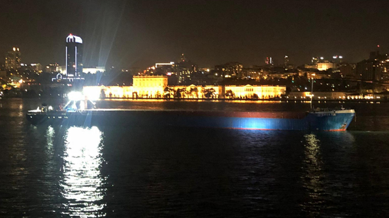 İstanbul sahilini gaz kokusu sardı