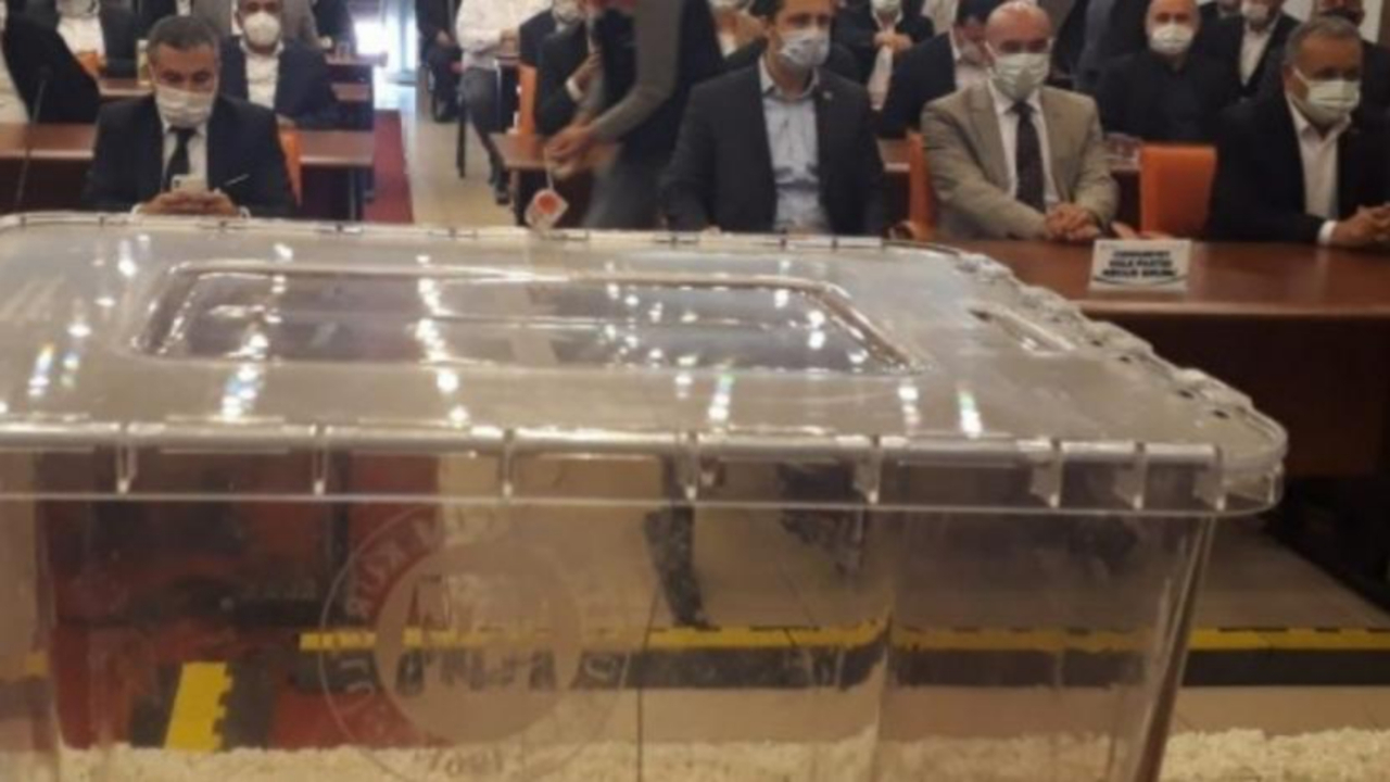 CHP'liler yine AK Parti adayına oy verdi