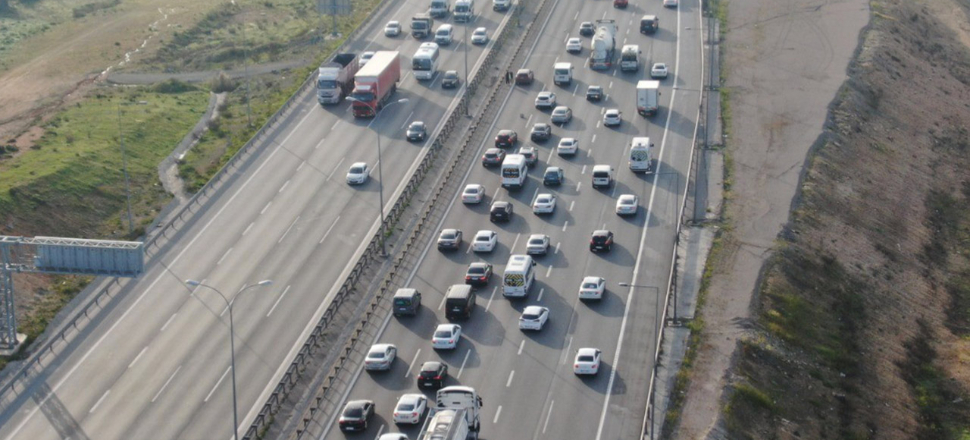 Tam kapanma öncesi İstanbul'dan kaçış