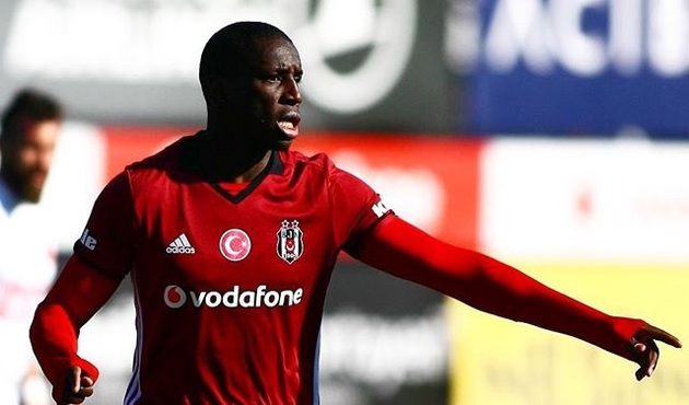 Demba Ba nihayet sahaya ayak bastı