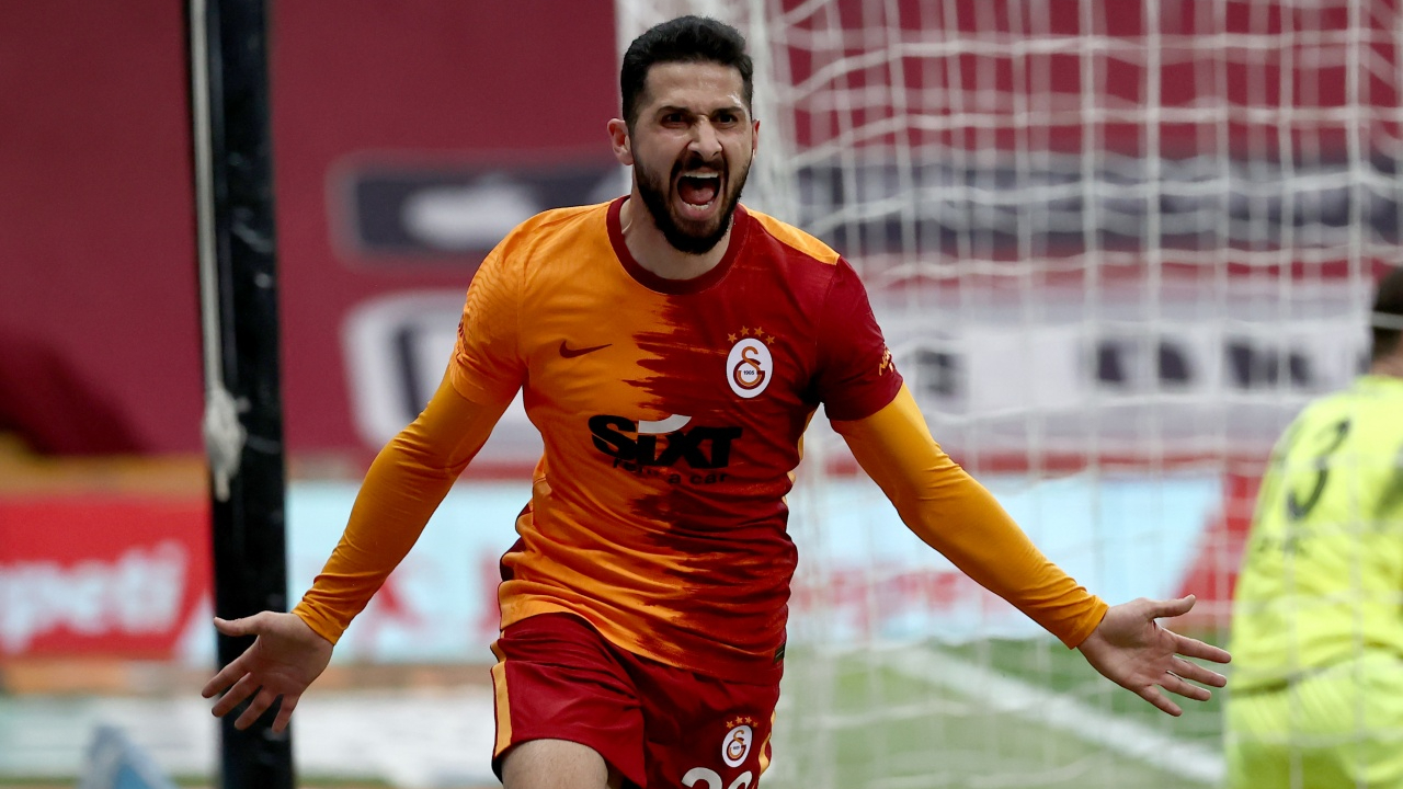 Galatasaray'ın kurtarıcısı Emre Akbaba