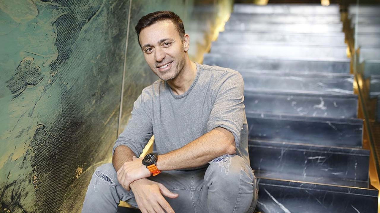 Turgut Özal'ın doktorunun eşi, Mustafa Sandal'a uzaklaştırma kararı aldırdı