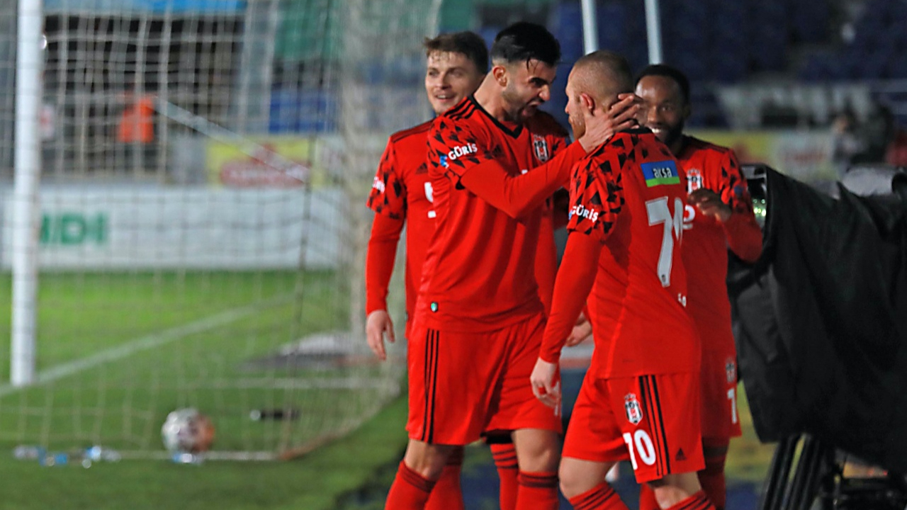 Rachid Ghezzal, Talisca'nın izinde...