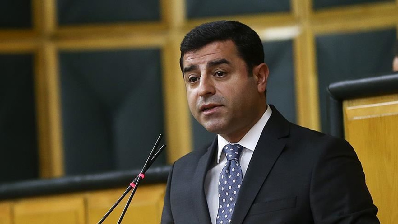 Yargıtay, teröristlere "şehit" diyen Demirtaş'a verilen cezayı onadı!