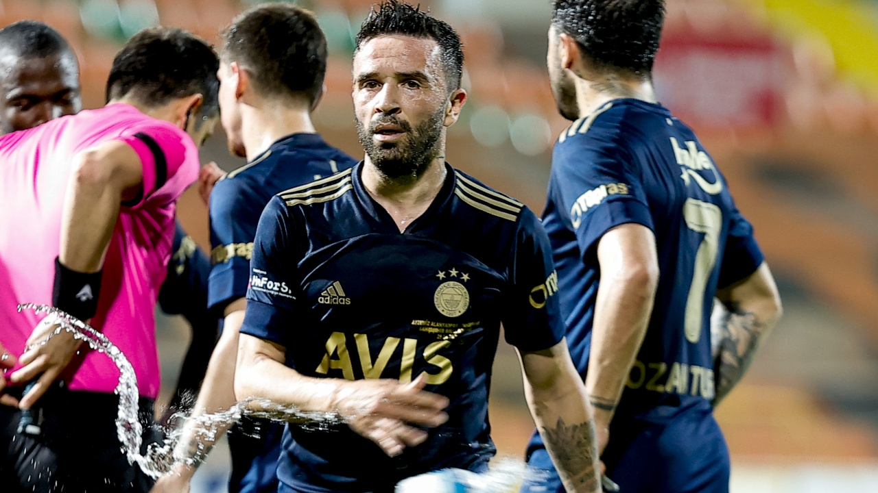 Fenerbahçe'ye Gökhan Gönül şoku!