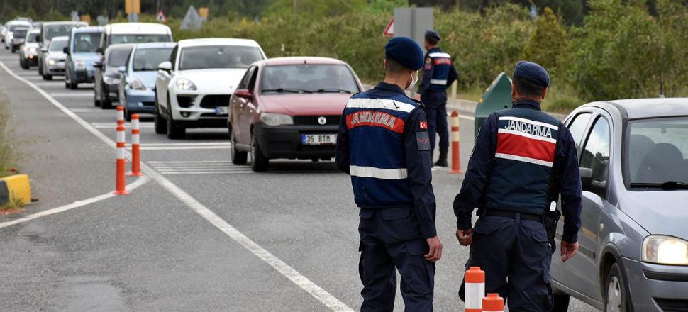 Marmaris'te 10 kilometre araç kuyruğu